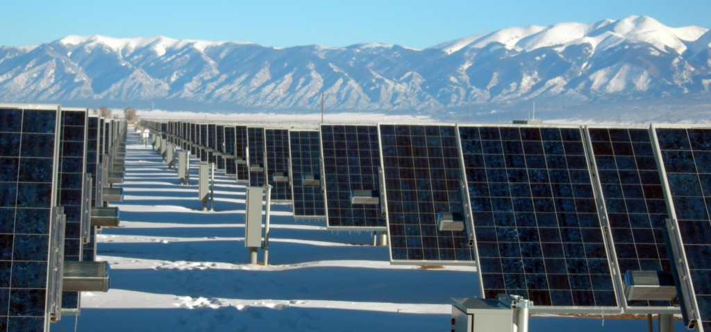 découvrez comment les systèmes photovoltaïques jouent un rôle clé dans la transition énergétique. explorez les avantages des énergies renouvelables, leur impact sur l'environnement et les solutions innovantes pour un avenir durable.