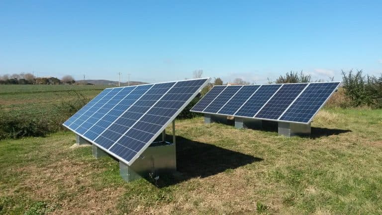 découvrez nos supports en bois spécialement conçus pour l'installation de panneaux solaires. alliez durabilité et esthétisme pour optimiser votre énergie renouvelable tout en préservant l'harmonie de votre espace extérieur.