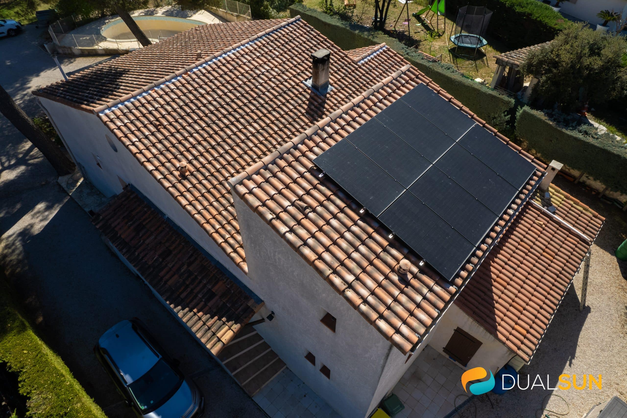 découvrez des témoignages inspirants sur l'expérience de l'installation de panneaux photovoltaïques. apprenez comment ces solutions durables transforment la vie de ceux qui ont choisi de produire leur propre énergie et d'agir pour l'environnement.