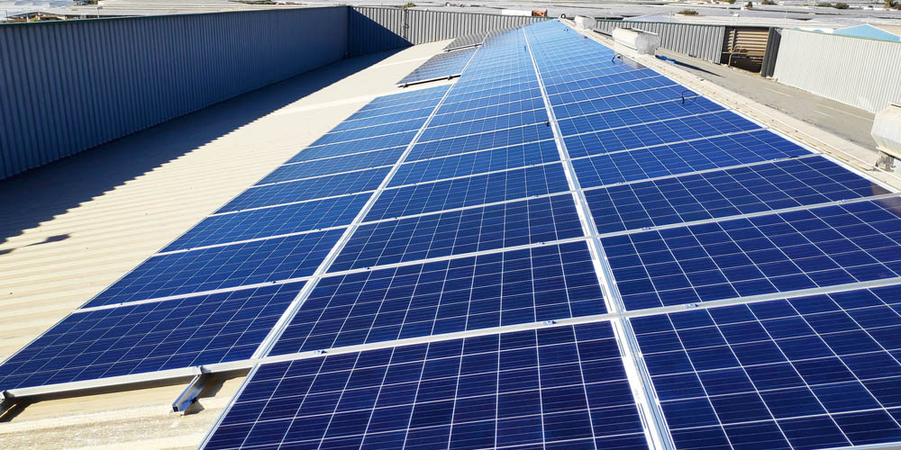 découvrez comment les panneaux solaires peuvent transformer votre toiture en une source d'énergie durable. informez-vous sur les avantages, l'installation et l'entretien des systèmes solaires pour maximiser votre rendement énergétique tout en préservant l'environnement.