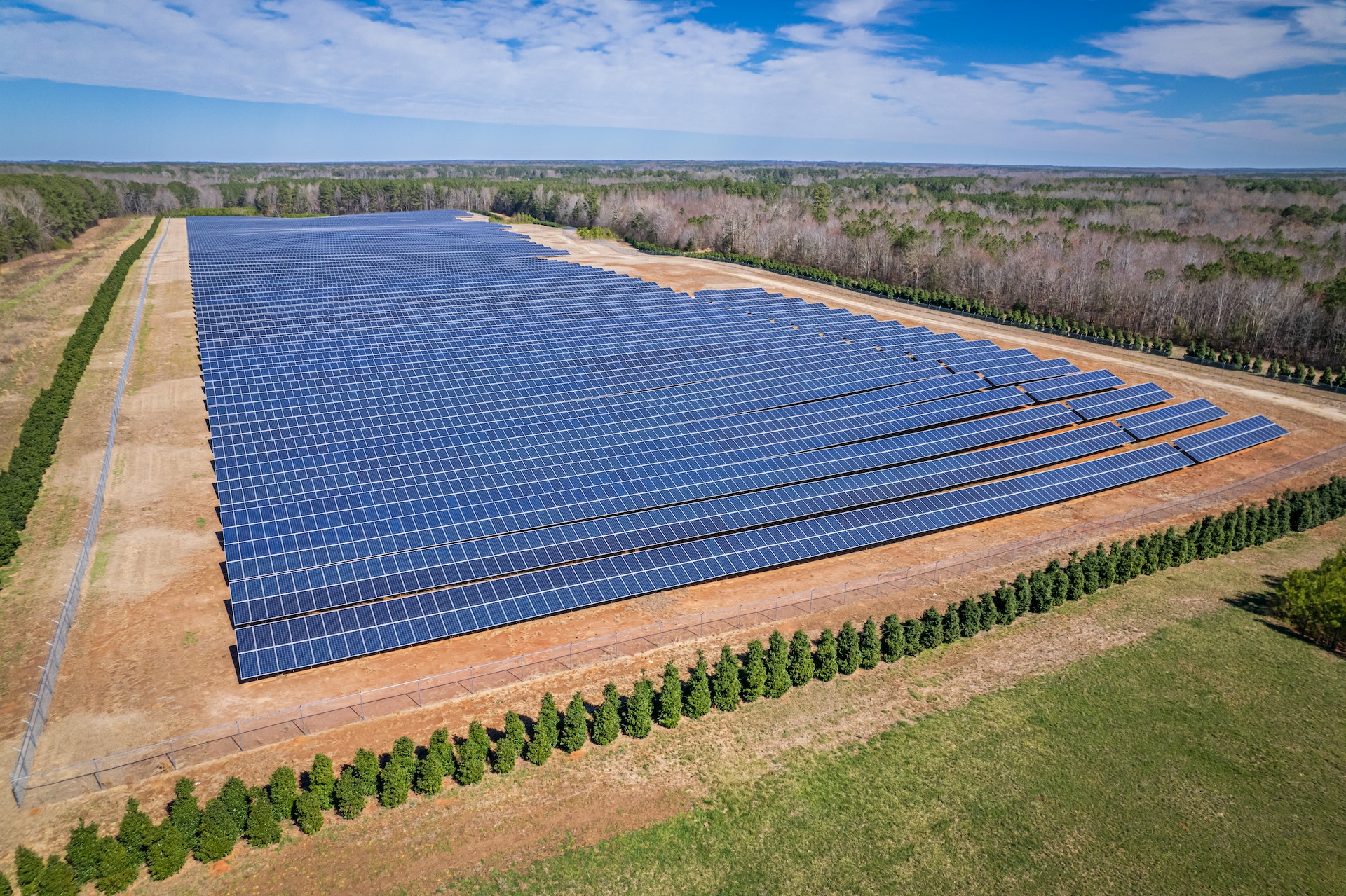 découvrez les enjeux et les opportunités de la transition photovoltaïque, une étape essentielle vers un avenir énergétique durable. apprenez comment l'énergie solaire peut transformer notre production d'électricité, réduire les émissions de co2 et favoriser une économie verte.