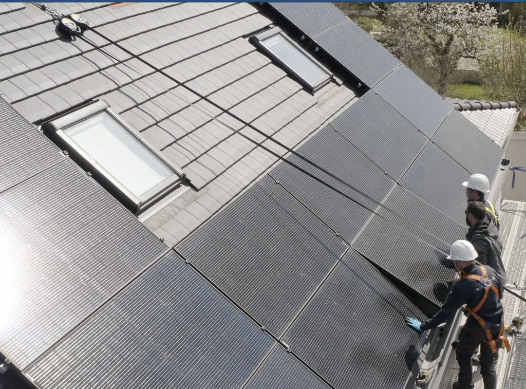 découvrez tout ce qu'il faut savoir sur la tva appliquée aux panneaux photovoltaïques. informez-vous sur les taux réduits, les conditions d'éligibilité et les avantages fiscaux liés à l'installation de panneaux solaires pour maximiser vos économies tout en contribuant à une énergie plus verte.