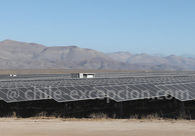 ja solar lance sa première solution de stockage d'énergie au chili, renforçant l'accès à une énergie renouvelable fiable et durable pour la région.