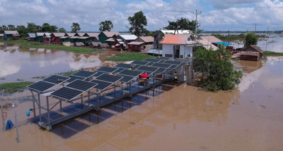 découvrez comment le myanmar adopte l'énergie solaire par nécessité, transformant ses défis énergétiques en opportunités durables pour un avenir plus vert.