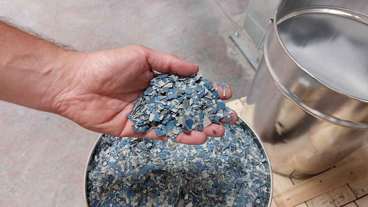 découvrez comment les panneaux solaires recyclés près de grenoble deviennent une nouvelle source durable de métaux rares, favorisant l'économie circulaire et l'innovation écologique.