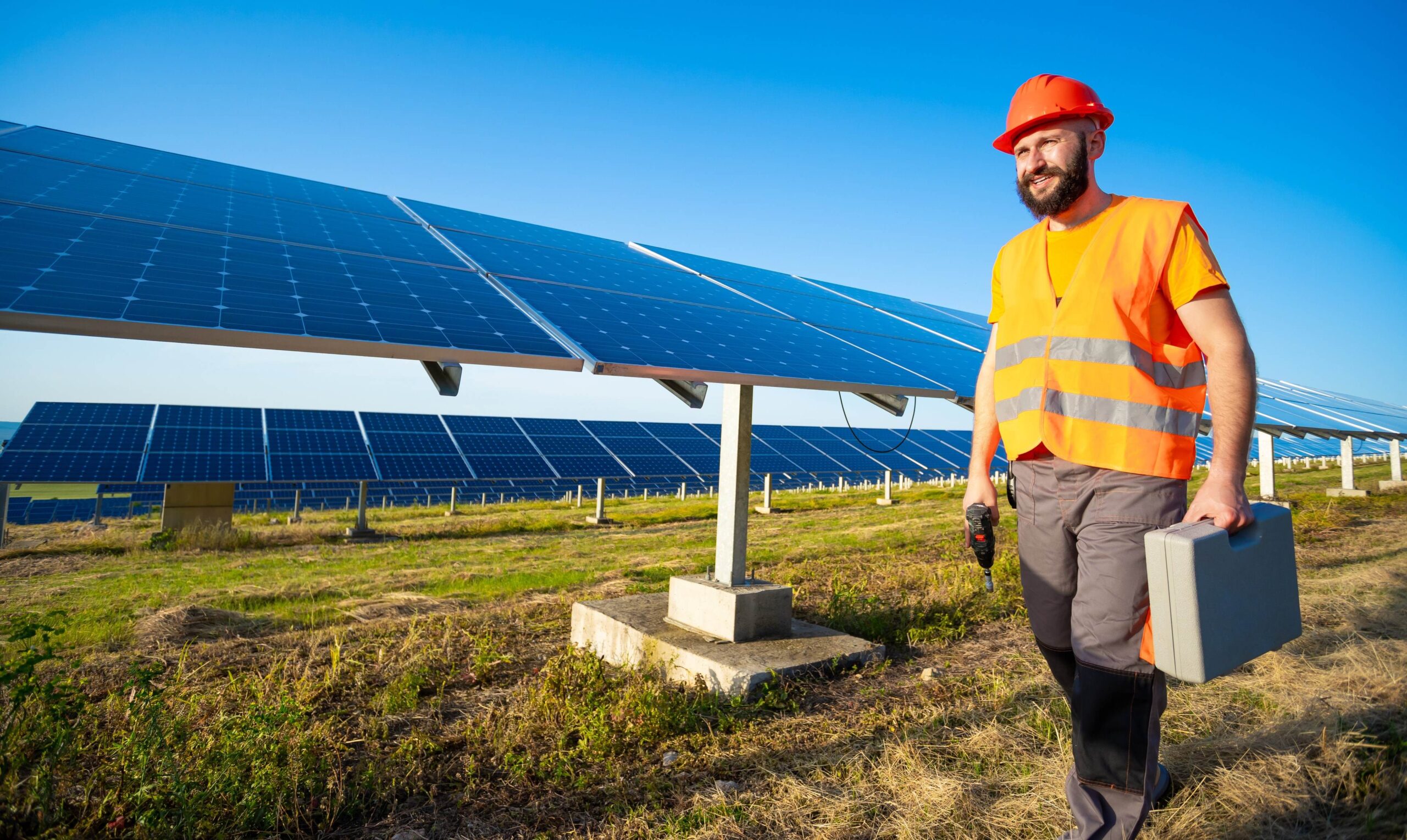 découvrez le repreneur idéal pour créawatt, pionnier dans le secteur photovoltaïque, et assurez la continuité de l'innovation en énergie solaire.