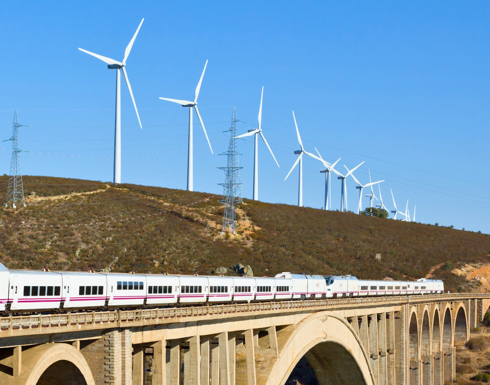 découvrez comment la révolution énergétique communautaire transforme l'espagne en favorisant les énergies renouvelables, la participation citoyenne et le développement durable.