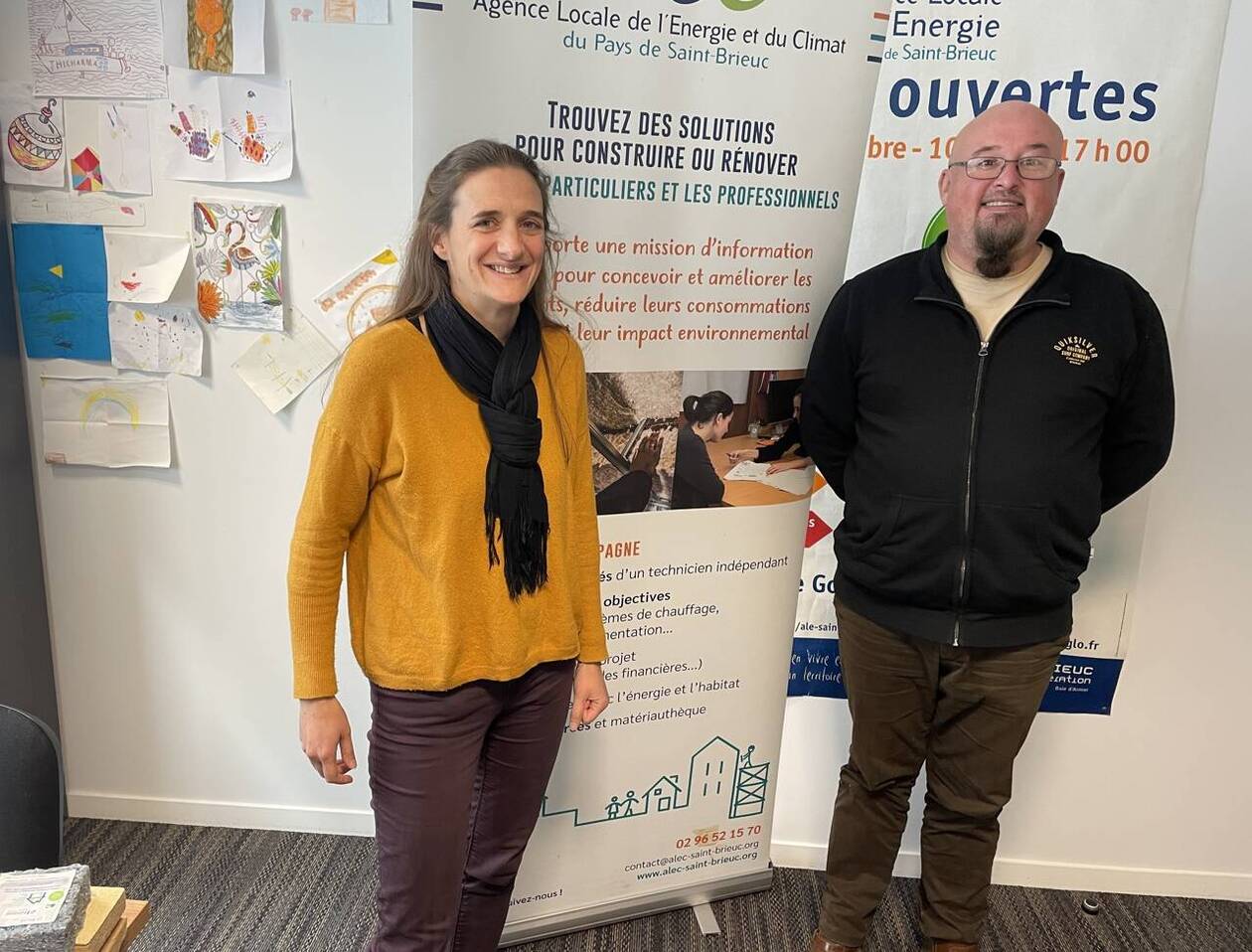 attention à lannion : des faux agents sévissent pour arnaquer les habitants avec de prétendus panneaux solaires. informez-vous pour éviter les escroqueries.