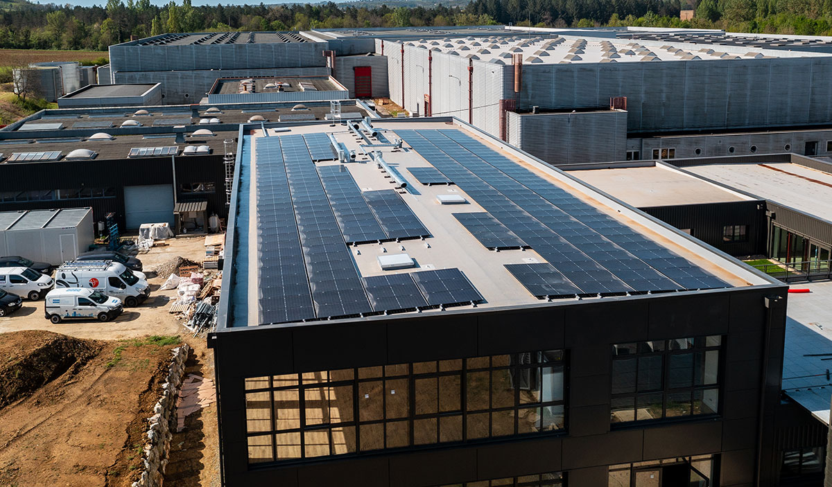 découvrez notre projet de panneaux photovoltaïques à dommartin-le-coq, une initiative engagée pour produire une énergie propre et durable tout en valorisant l'environnement local.